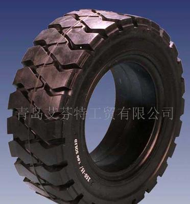 實芯輪胎與叉車胎3.00-15 特性、應用與選購指南